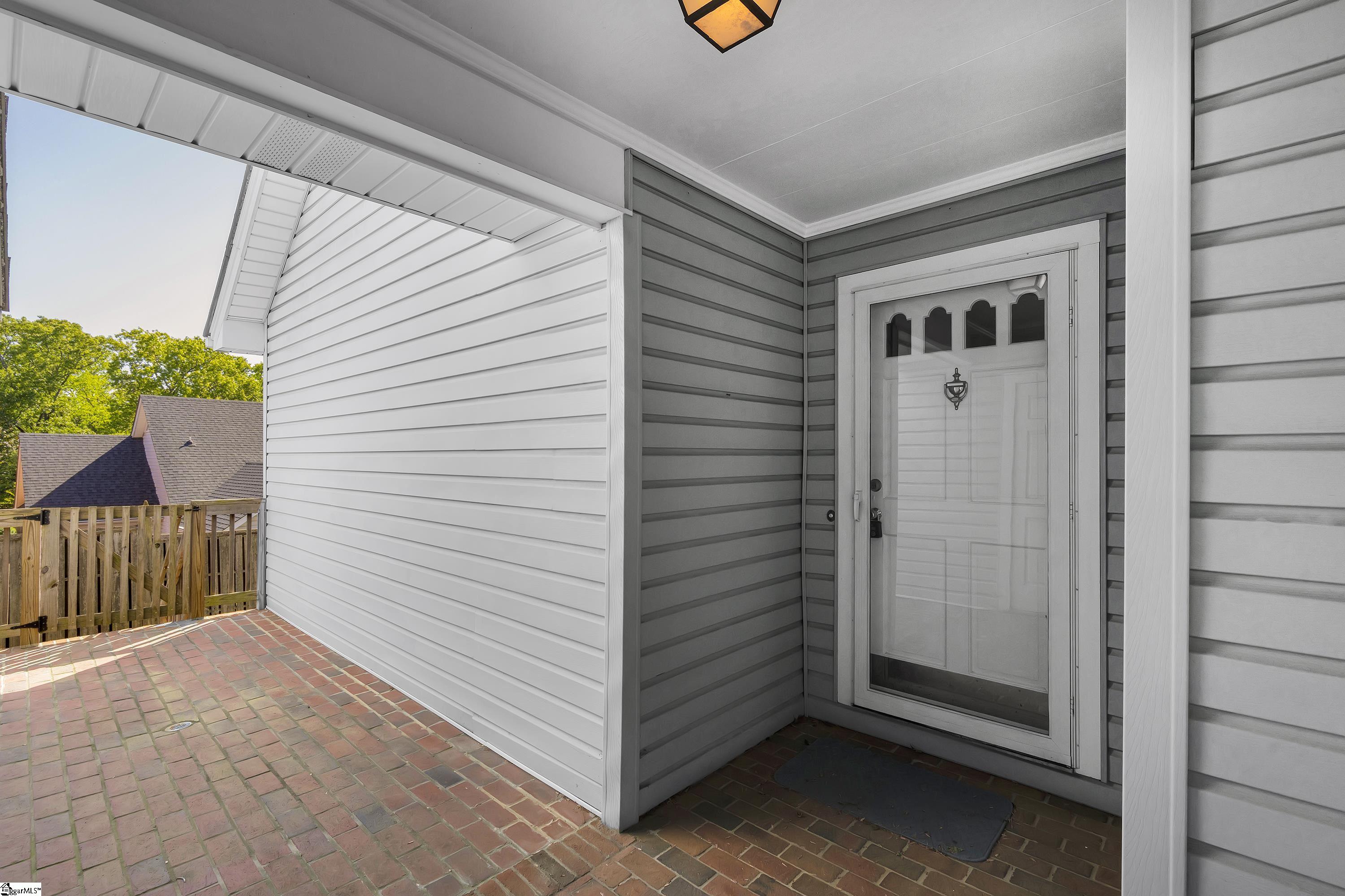 12 Tamburlaine Court