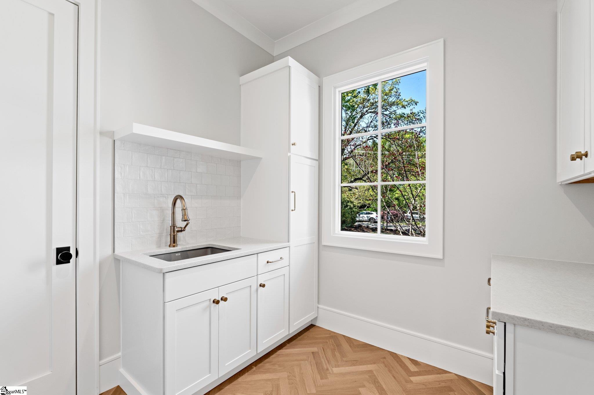 144 E Tallulah Drive