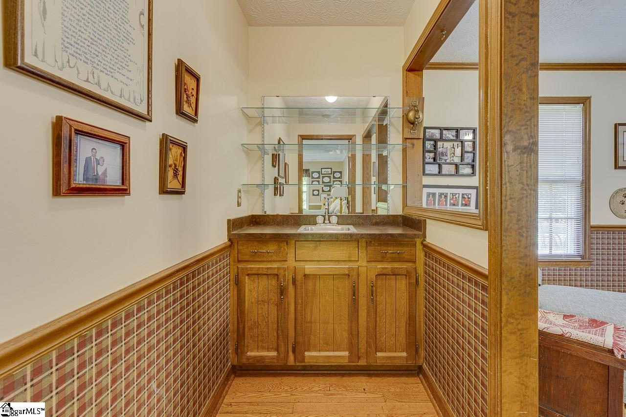 101 N Lady Slipper Lane