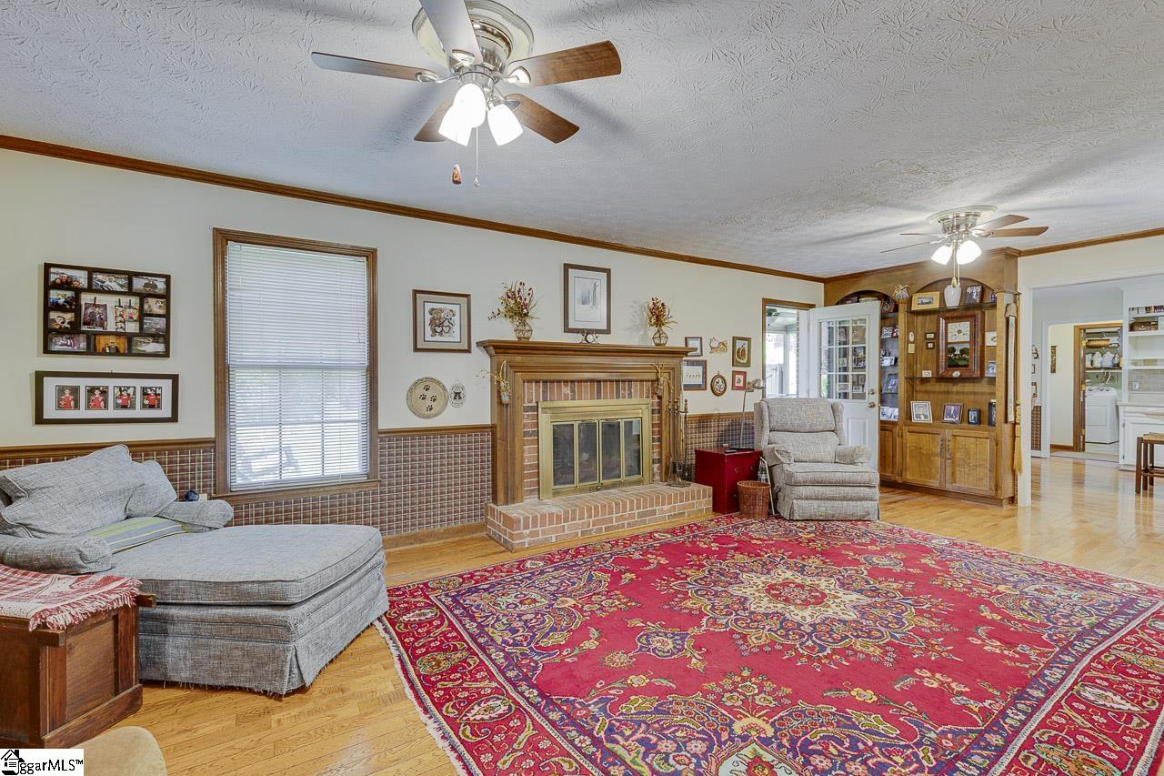 101 N Lady Slipper Lane