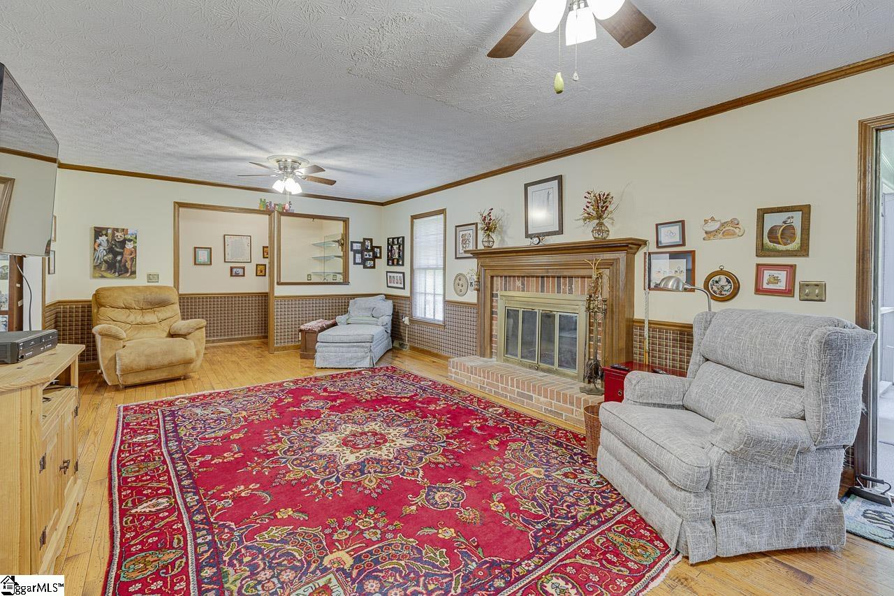 101 N Lady Slipper Lane