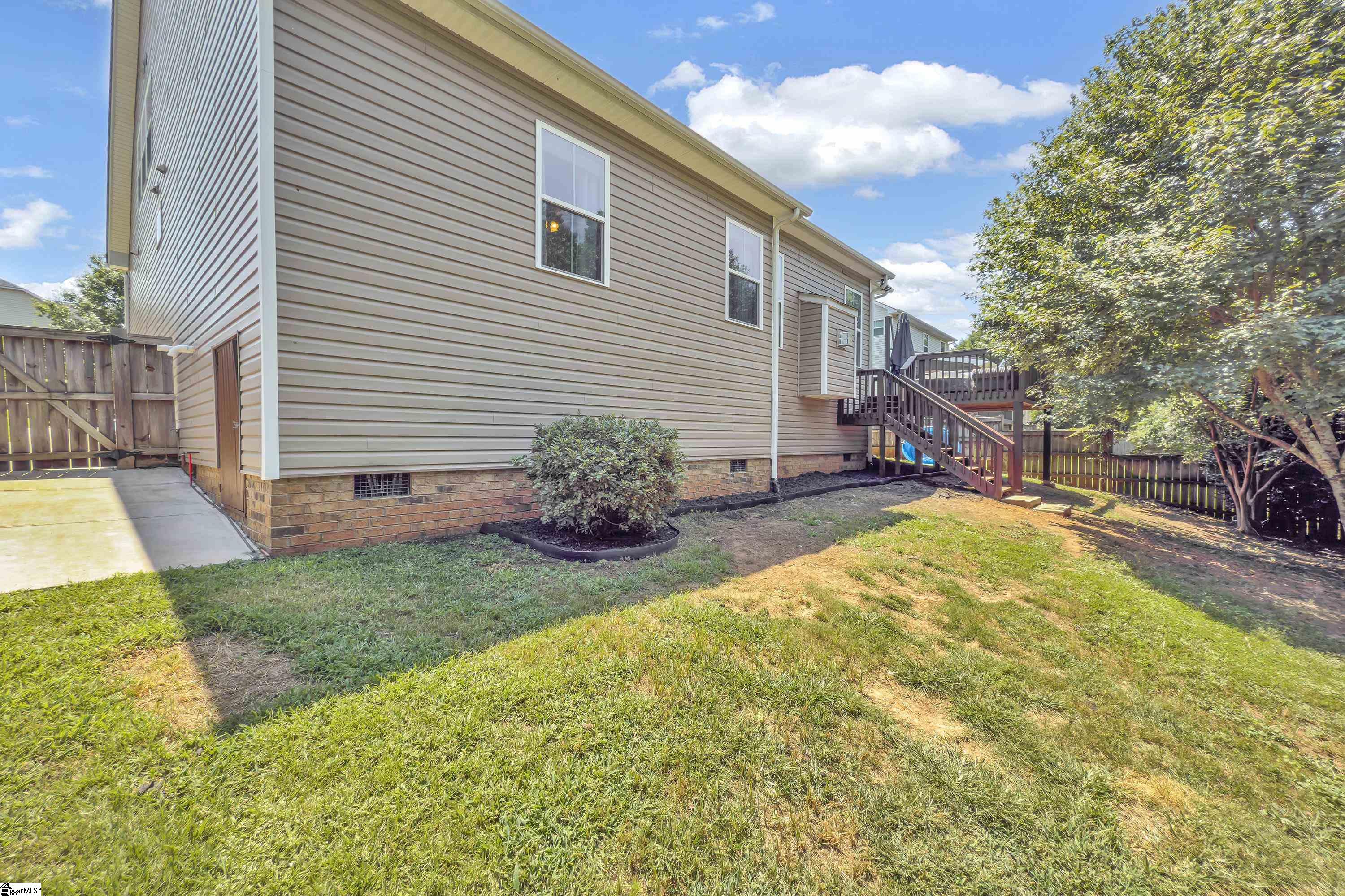 6 Roanoke Way