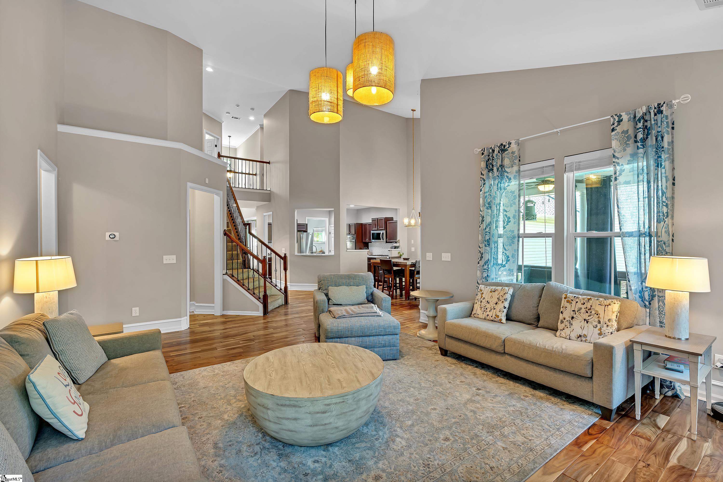 6 Roanoke Way