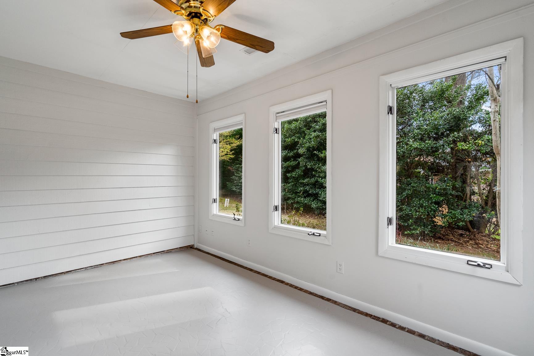332 Skylark Circle