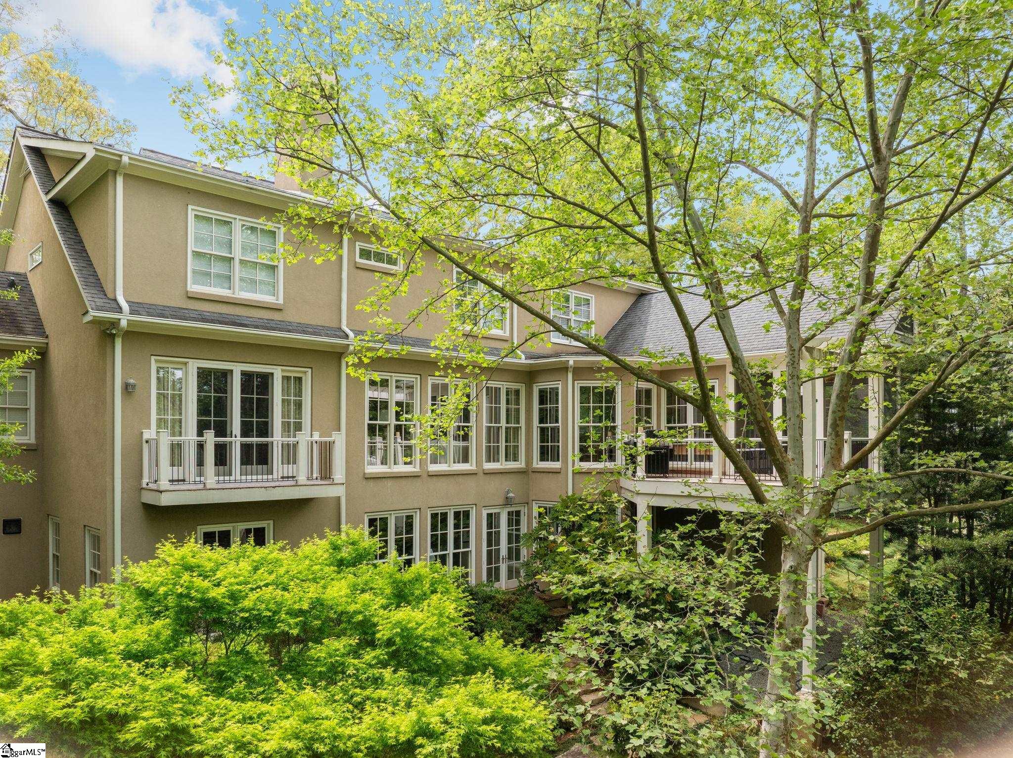 13 Country Club Drive