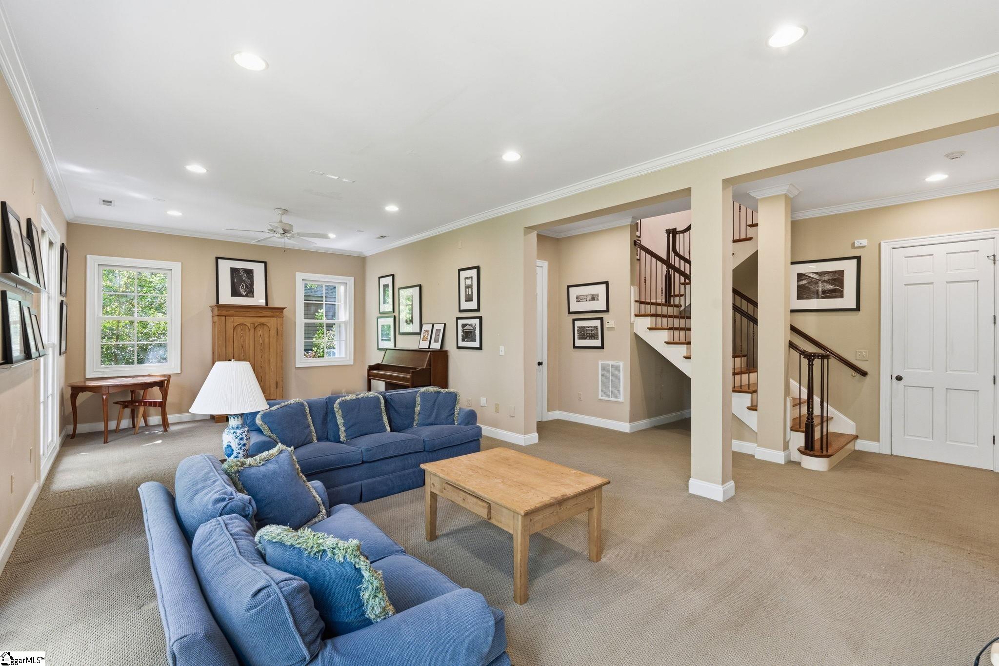 13 Country Club Drive