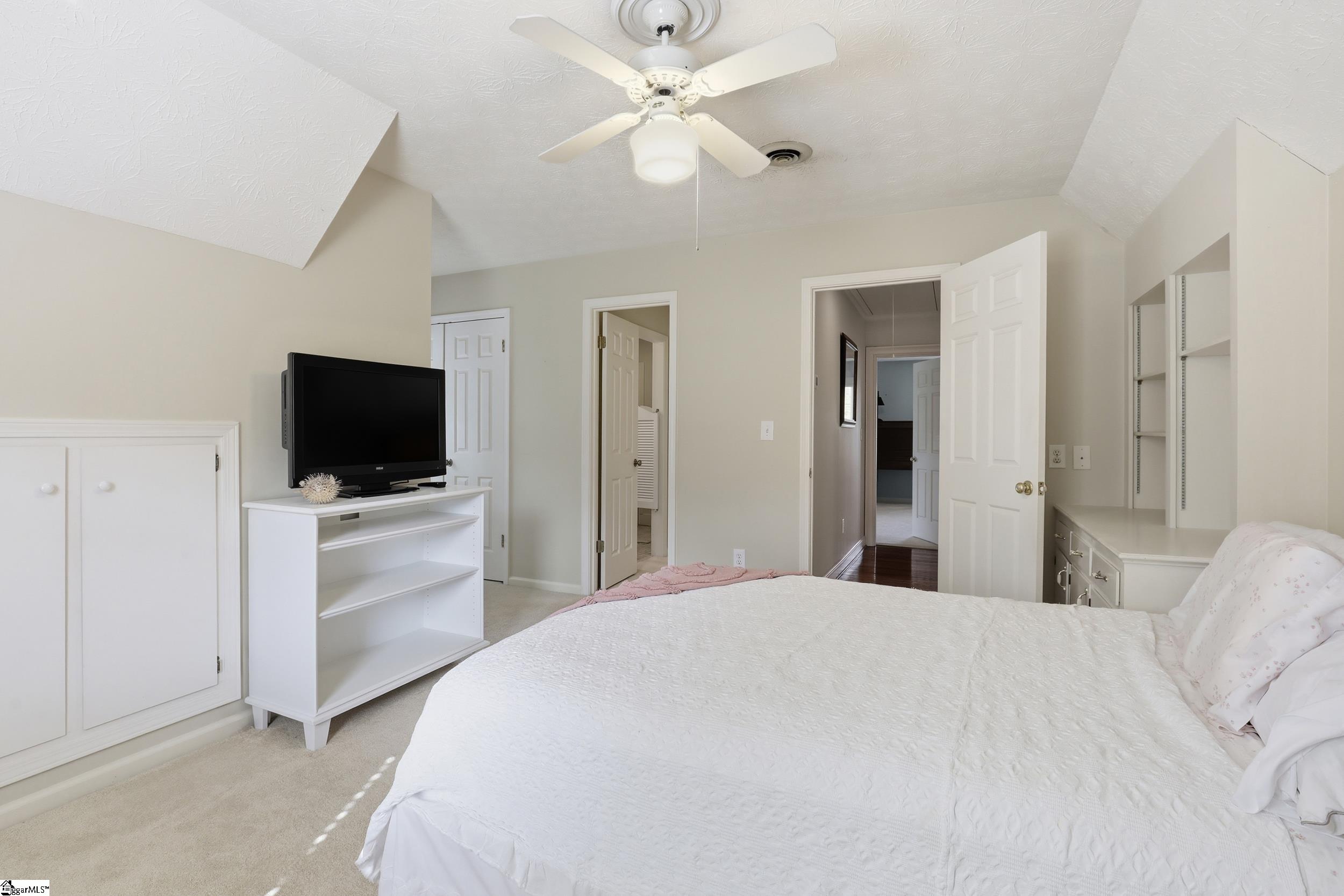 145 Willow Lake Court
