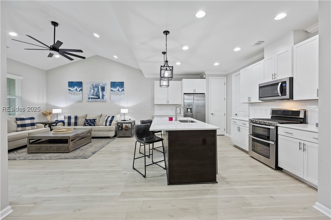 1418 Shoreside Dr Unit: 102