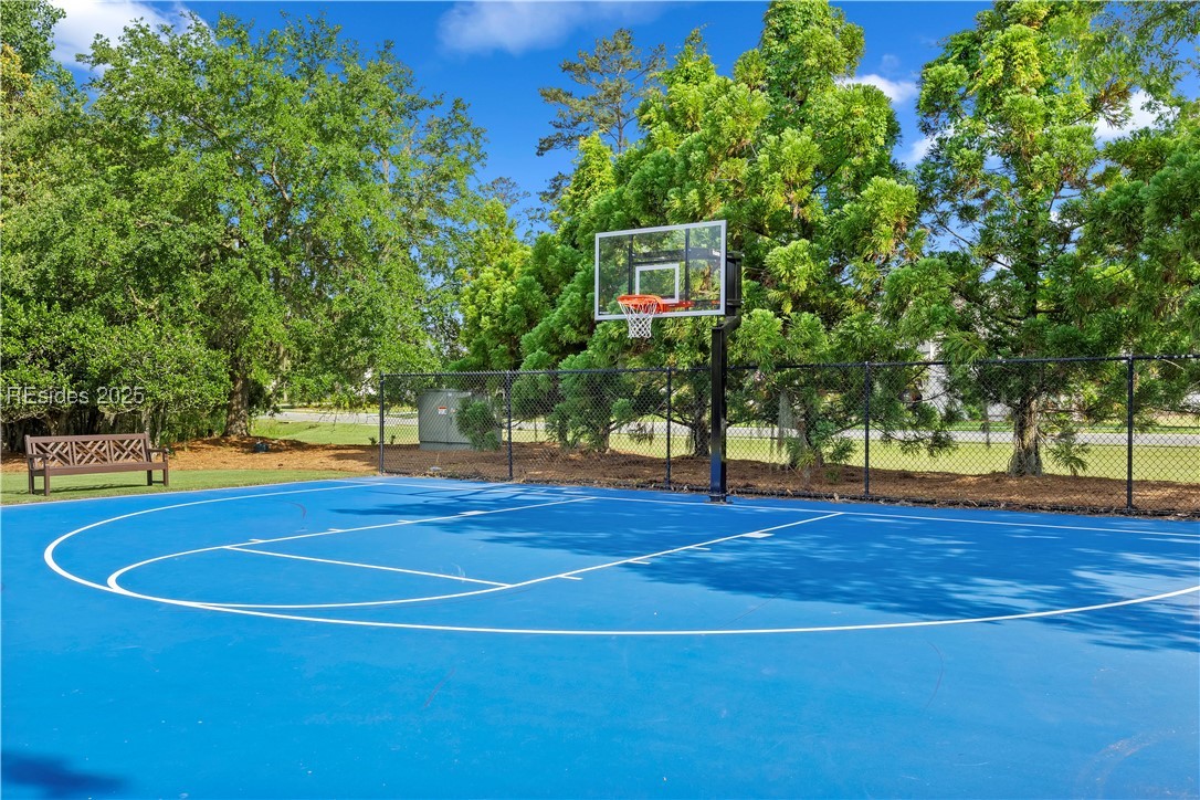 167 Farnsleigh Avenue