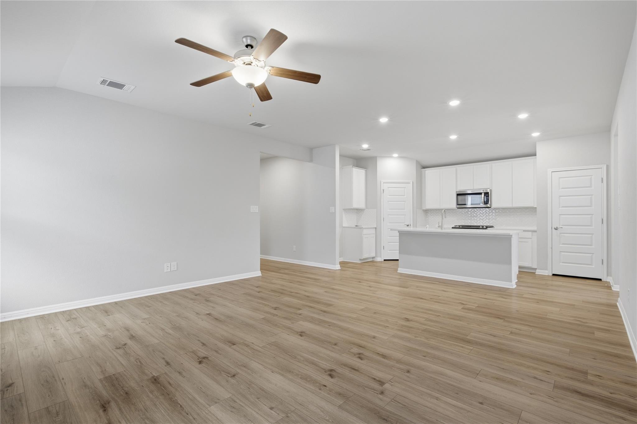 126 Fairmeadow Downs DR