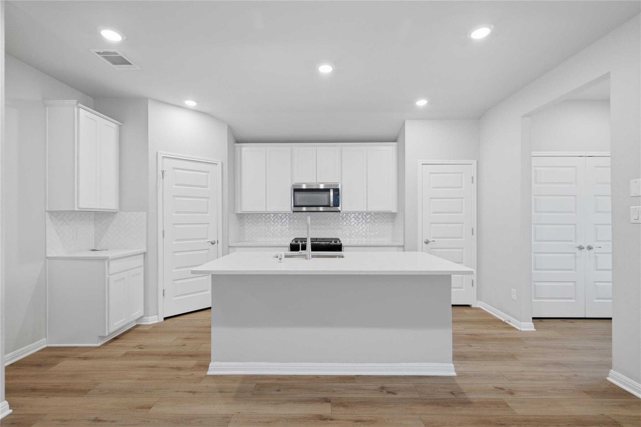 126 Fairmeadow Downs DR