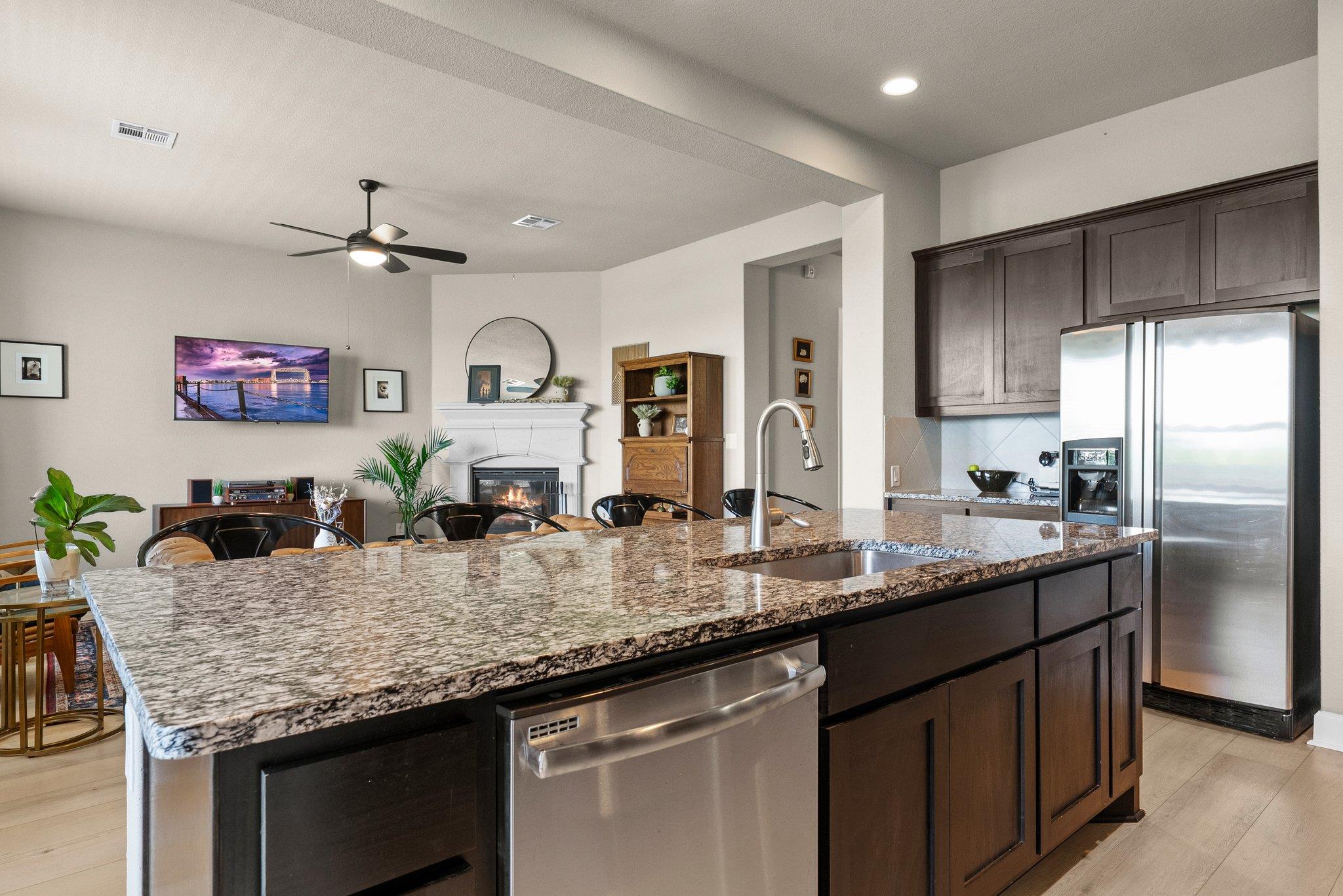 3328 Balboa WAY