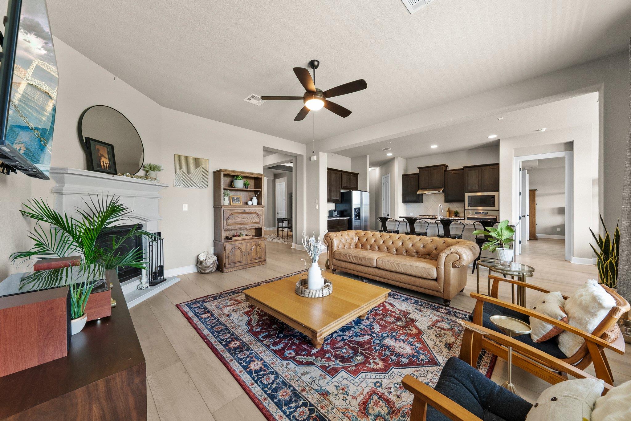 3328 Balboa WAY