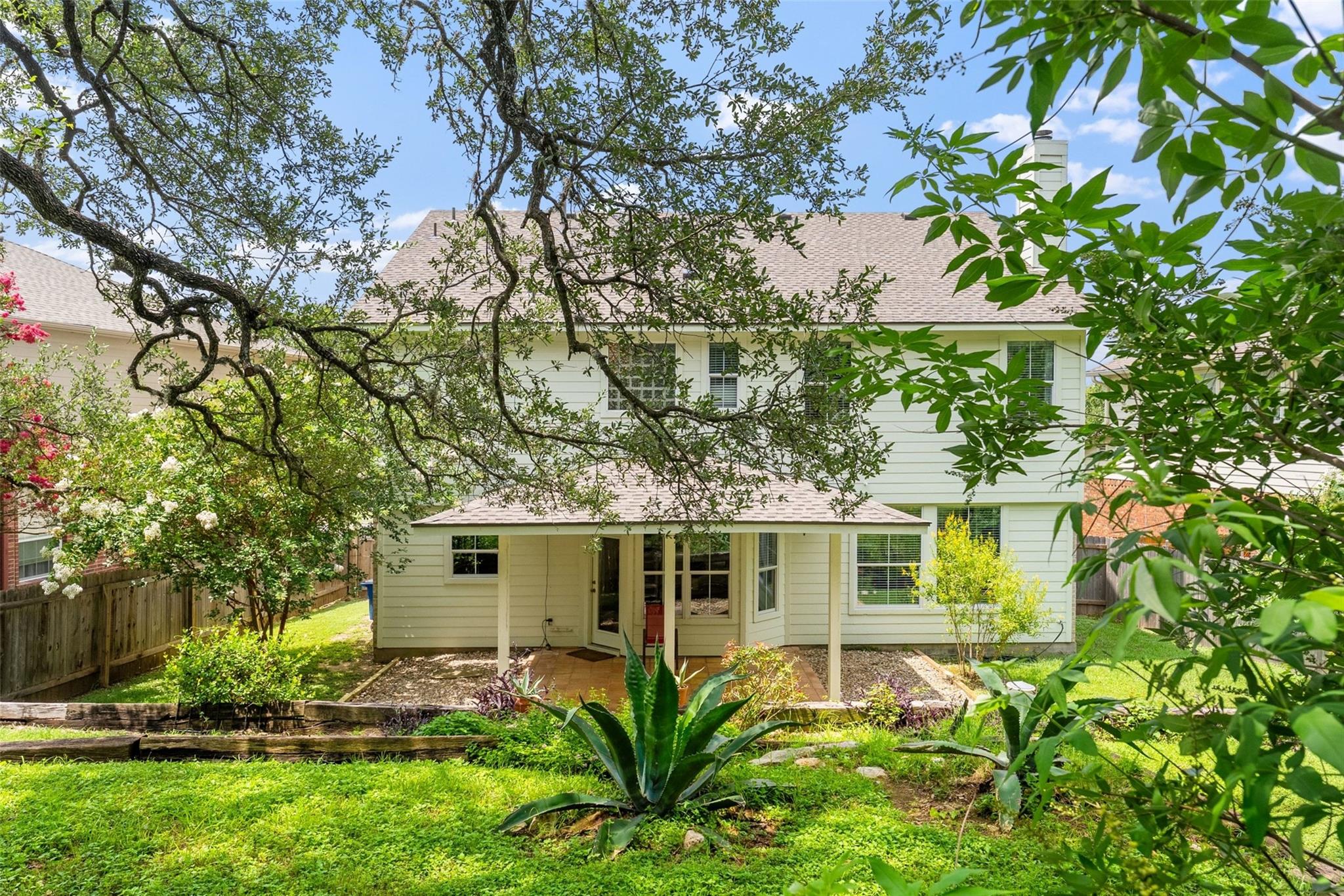 2612 Lynnbrook DR