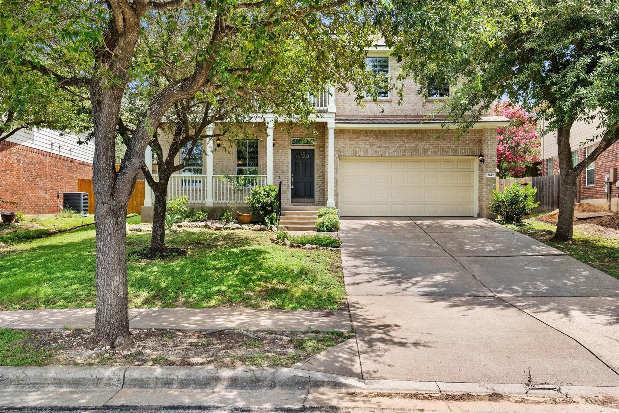 2612 Lynnbrook DR