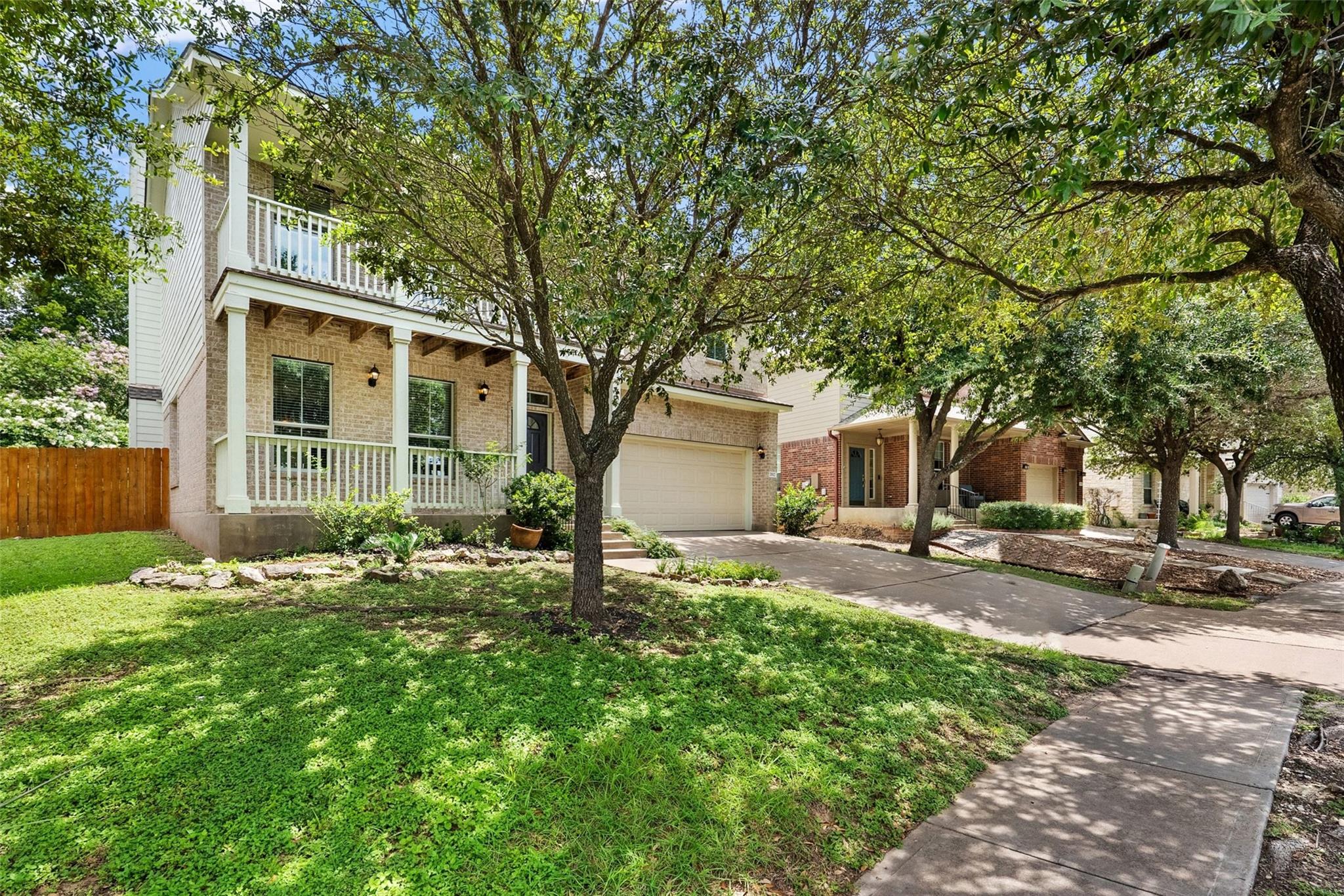 2612 Lynnbrook DR