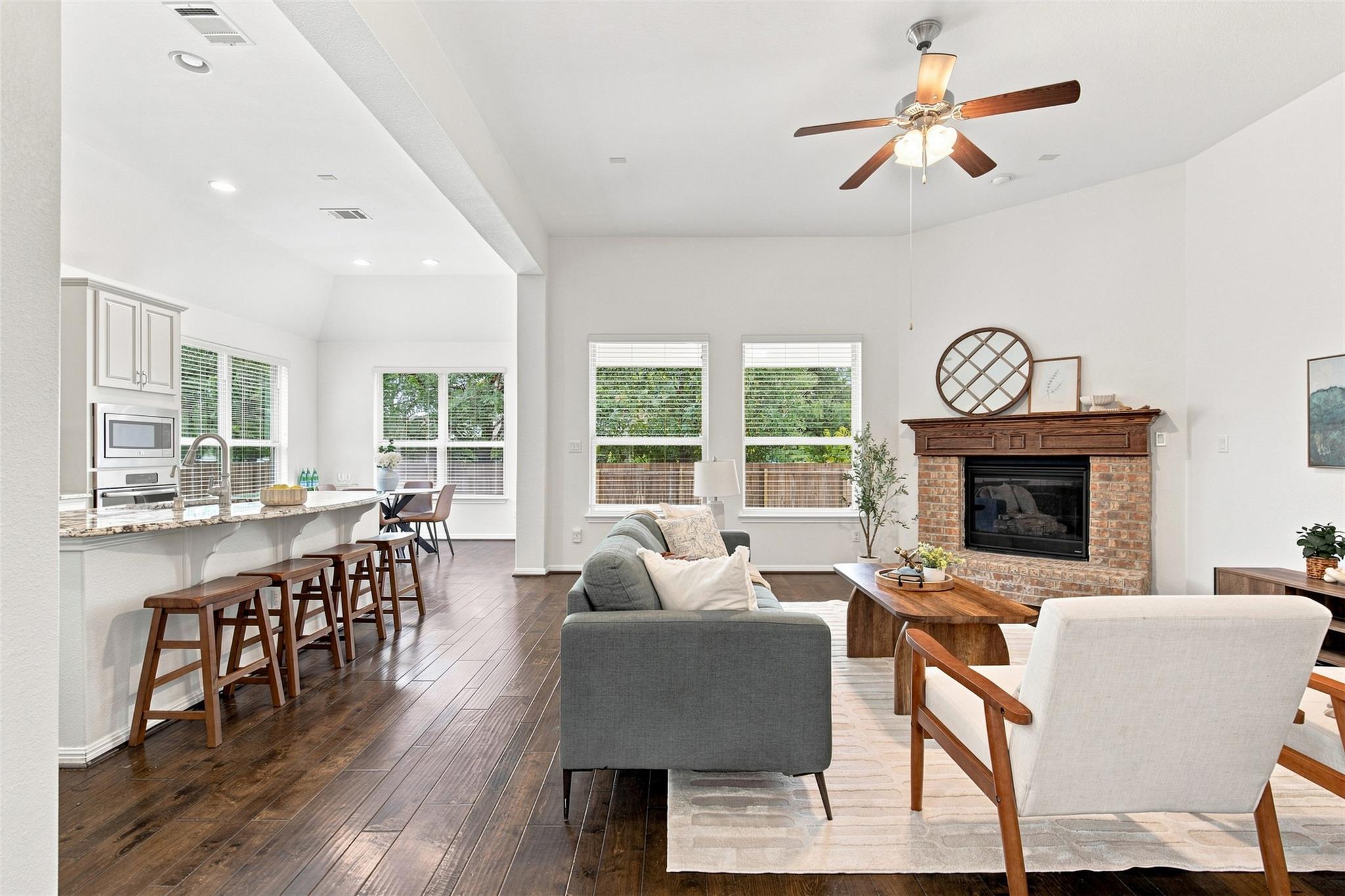 406 Summer Vista CV