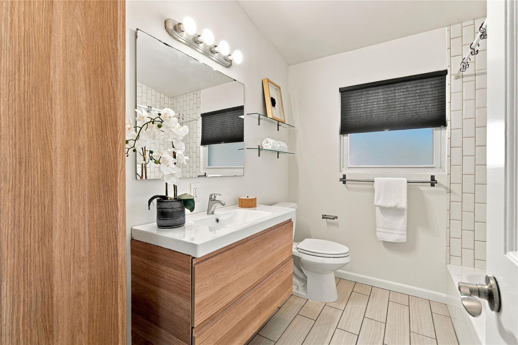 2107 Benwick CIR