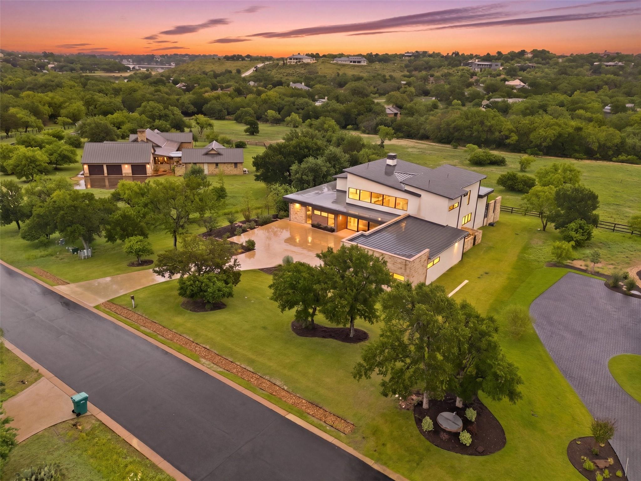 814 The Trails PKWY