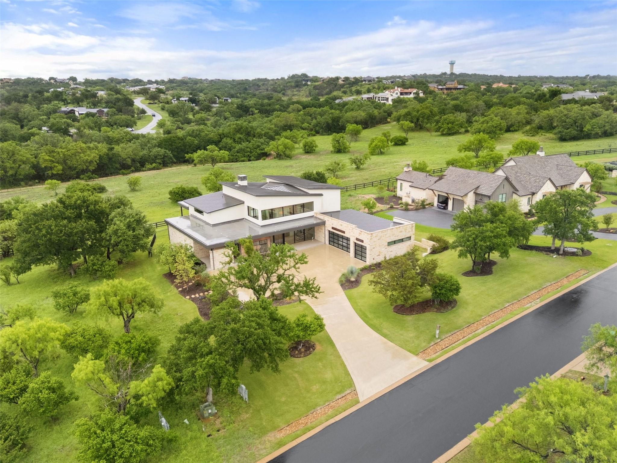 814 The Trails PKWY