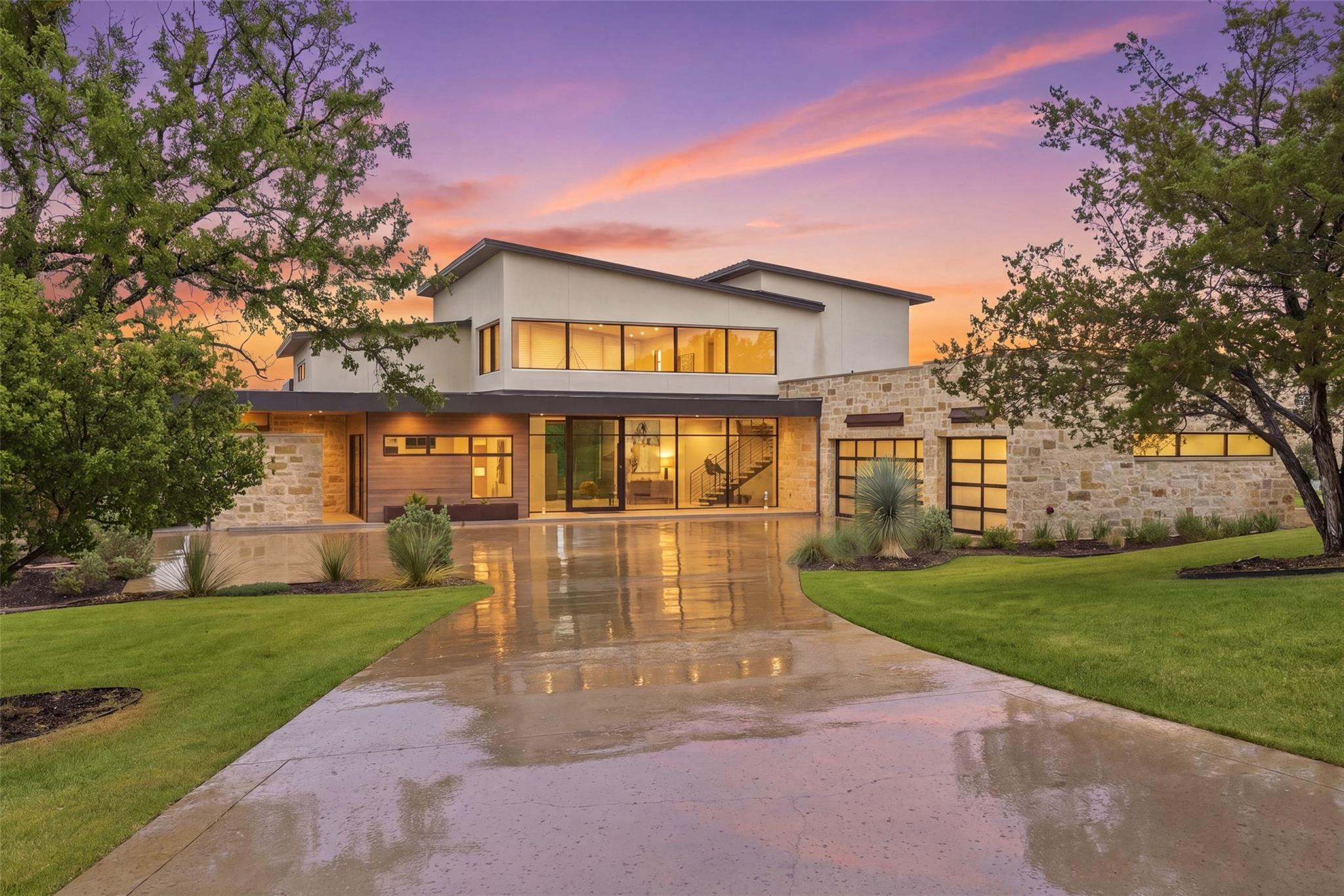 814 The Trails PKWY