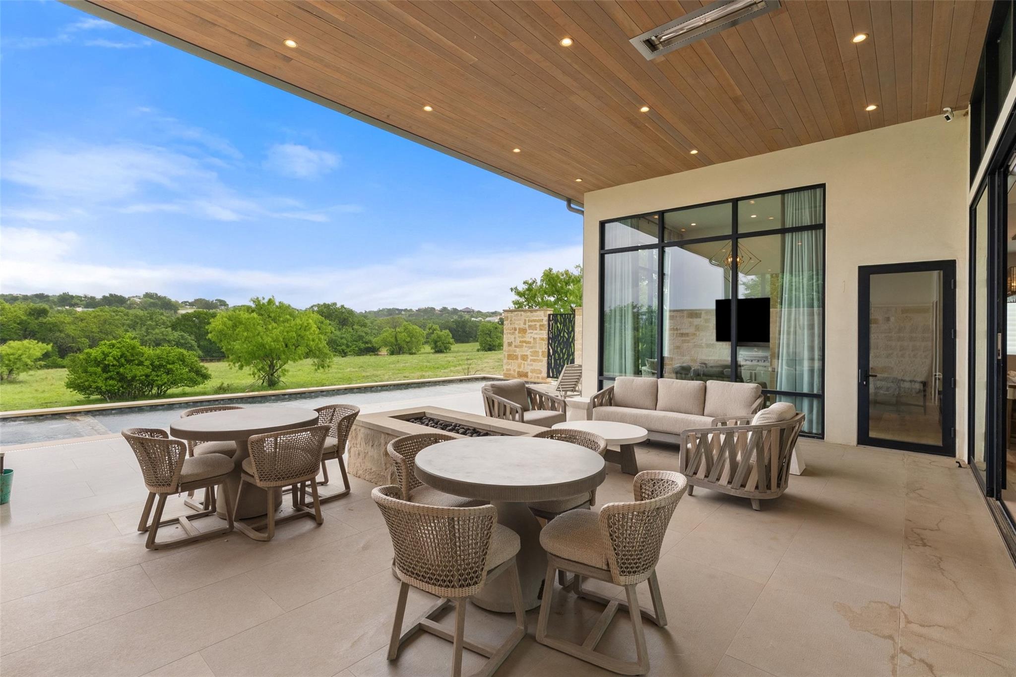 814 The Trails PKWY