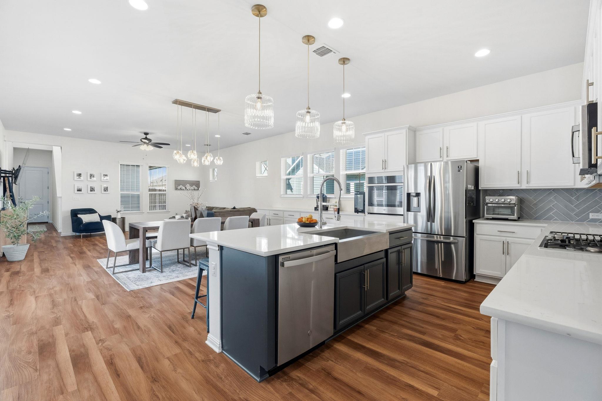 8704 Apogee BLVD