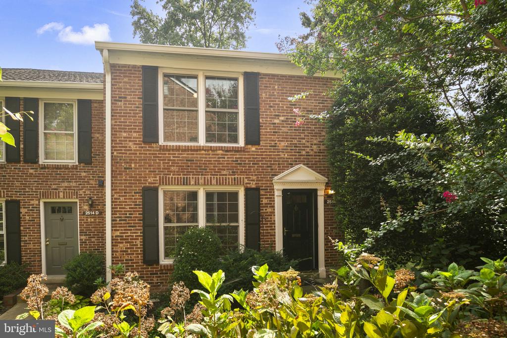 2514 S WALTER REED DRIVE 5