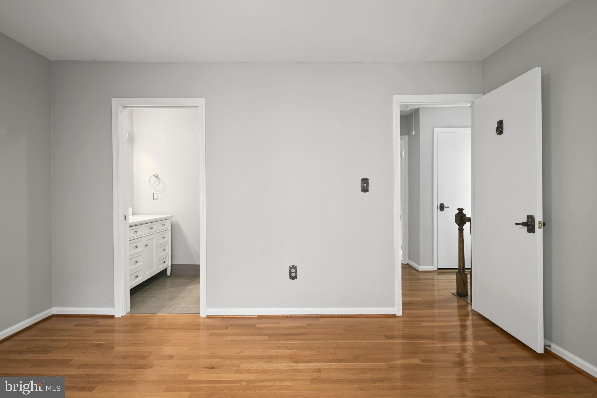2514 S WALTER REED DRIVE 5
