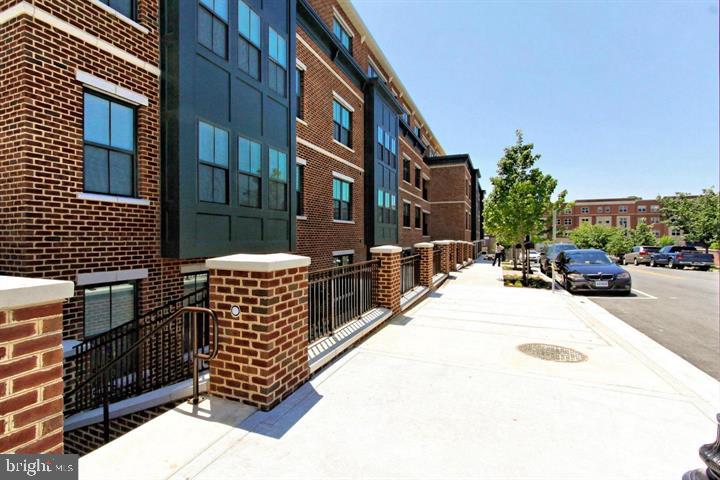 2101 N MONROE STREET 110