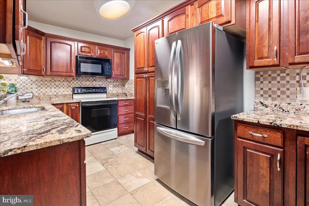 6101 EDSALL ROAD 702