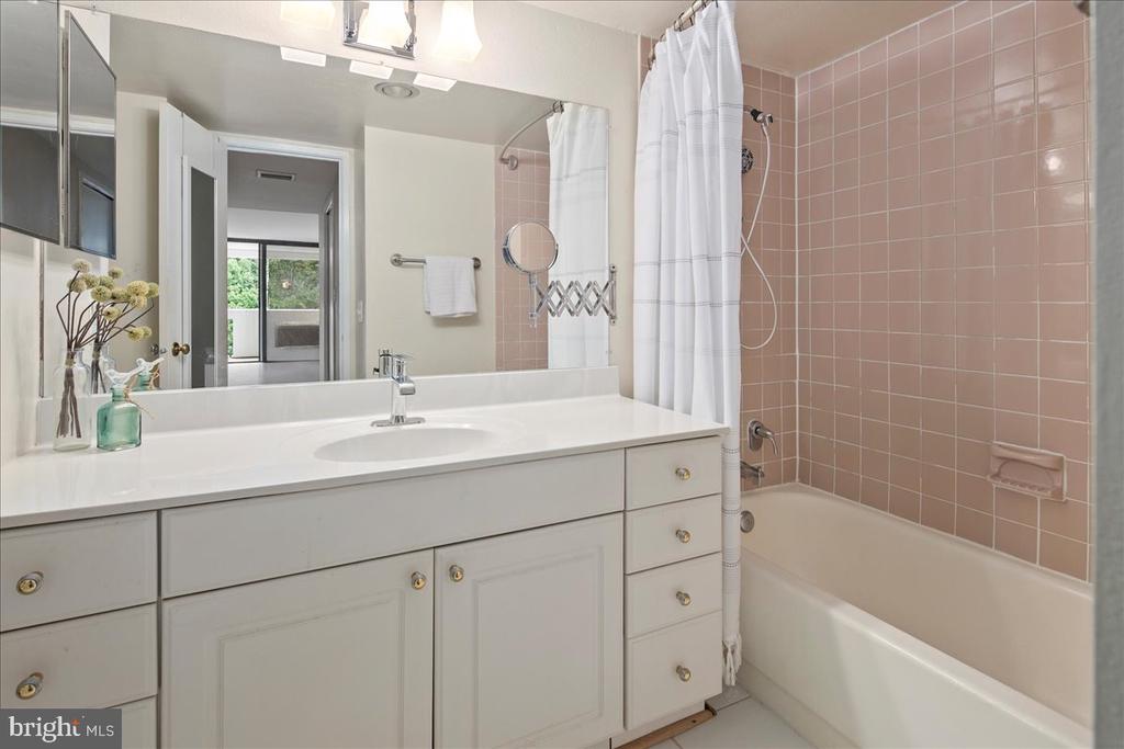 6101 EDSALL ROAD 702