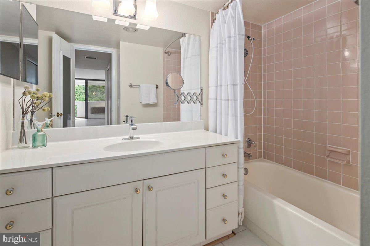 6101 EDSALL ROAD 702