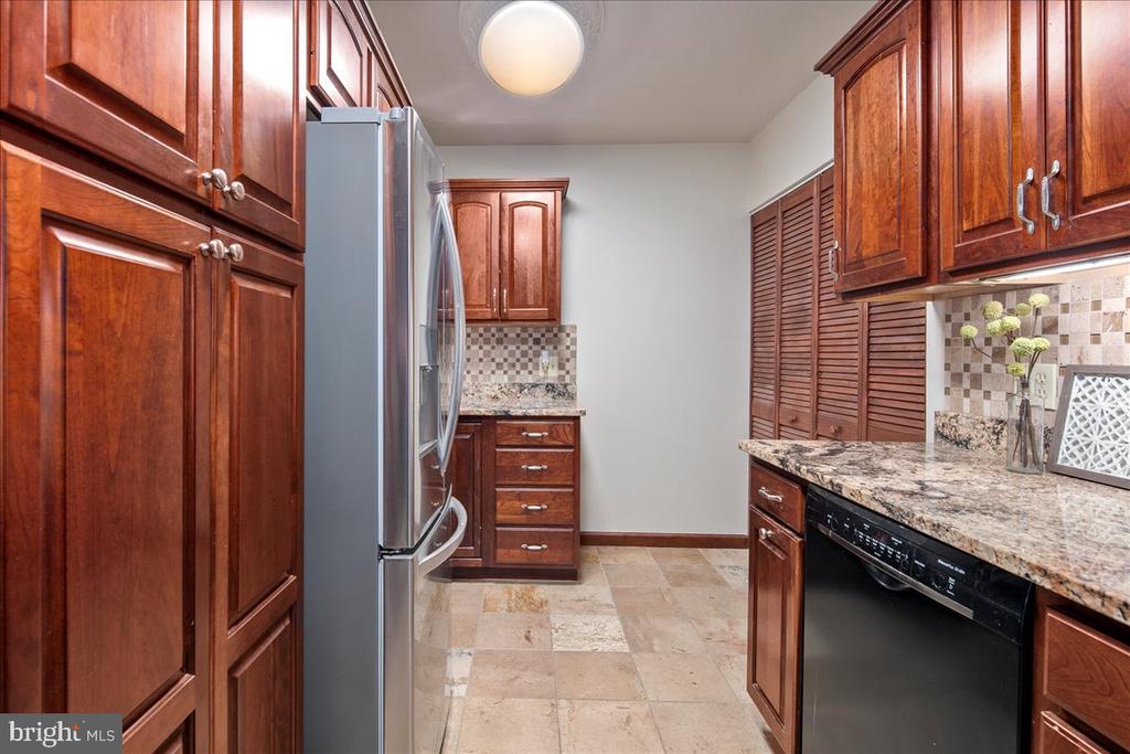 6101 EDSALL ROAD 702