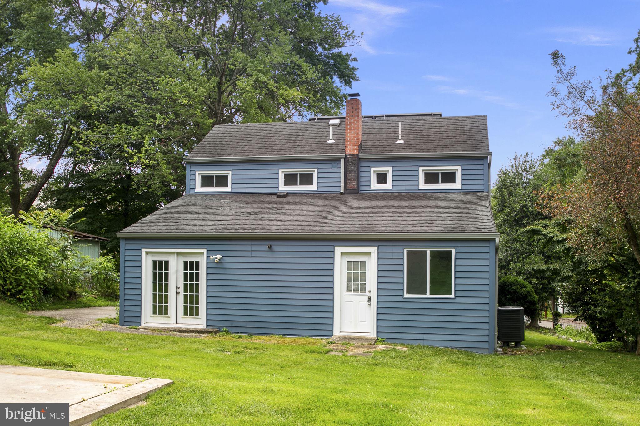 3424 SPRING DRIVE