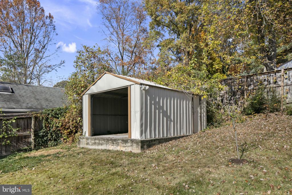 3424 SPRING DRIVE