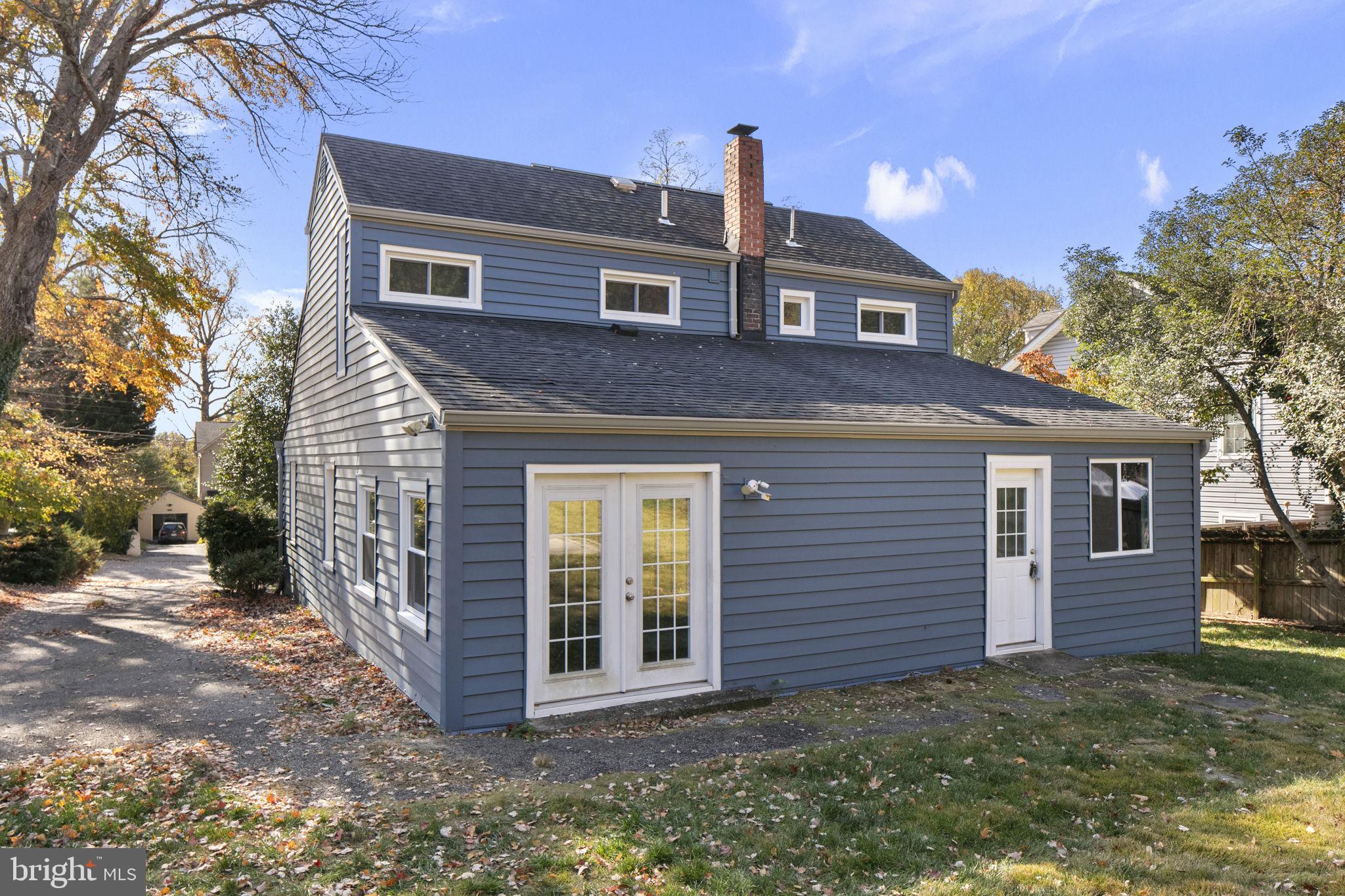 3424 SPRING DRIVE