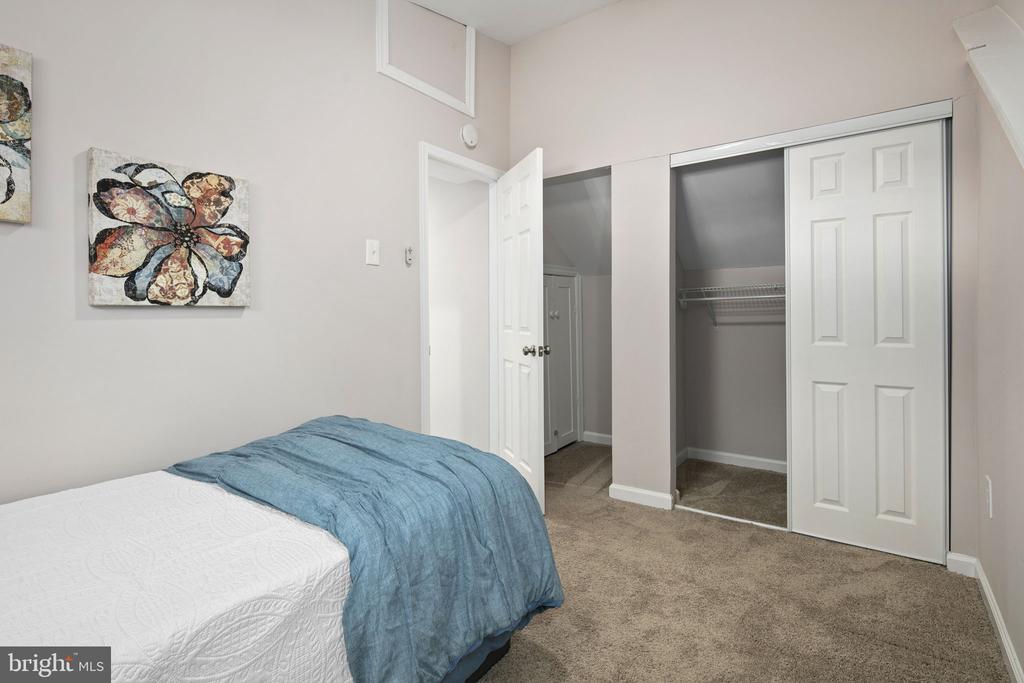 3424 SPRING DRIVE