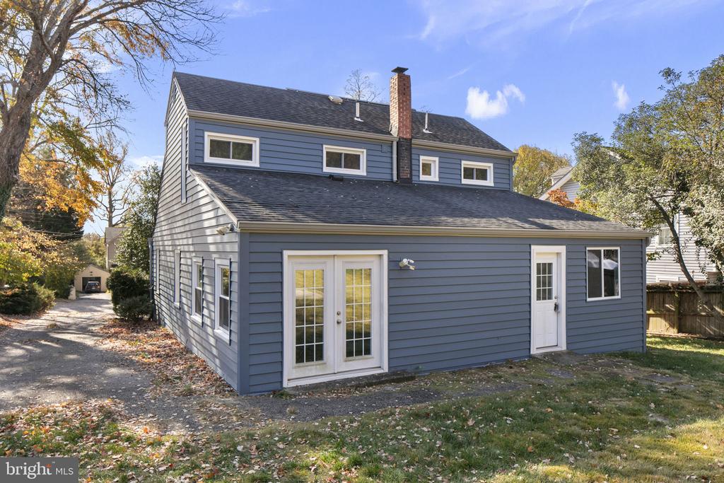 3424 SPRING DRIVE