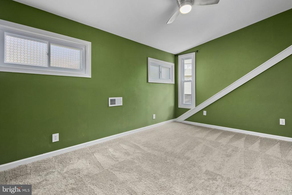 3424 SPRING DRIVE