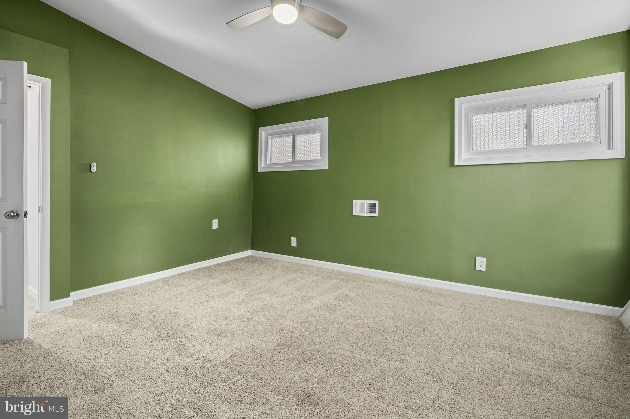 3424 SPRING DRIVE