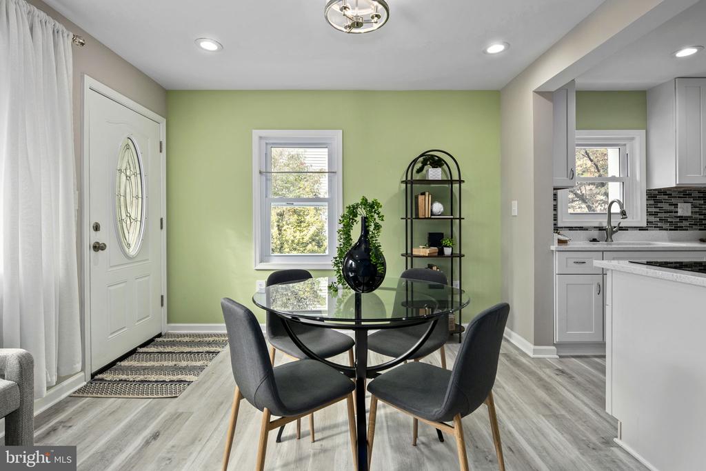 3424 SPRING DRIVE