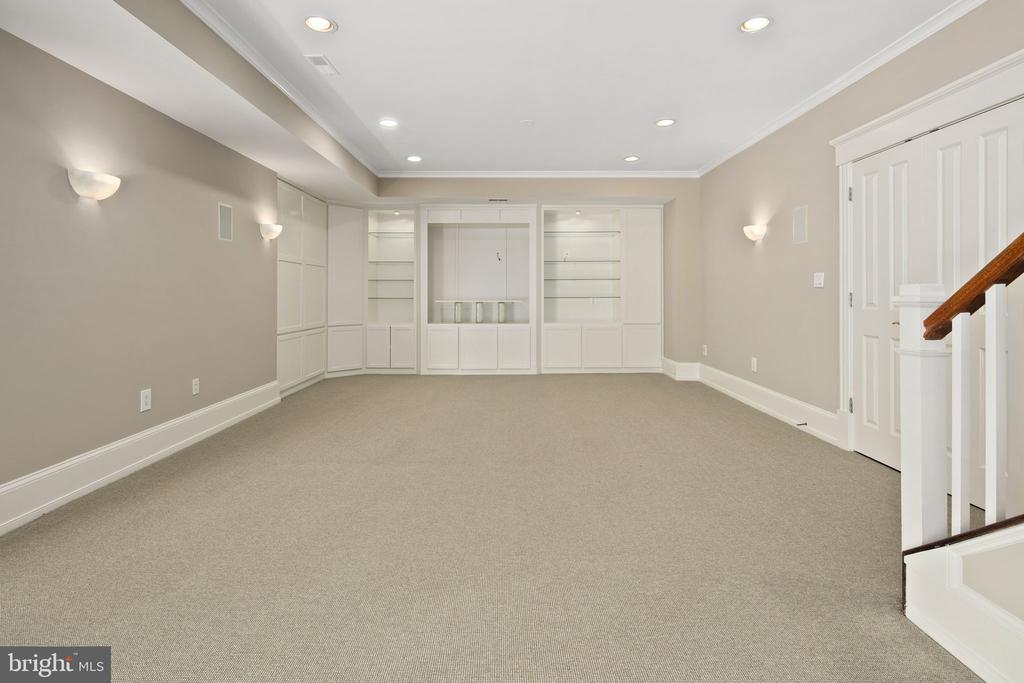 6500 CLIFTON ROAD