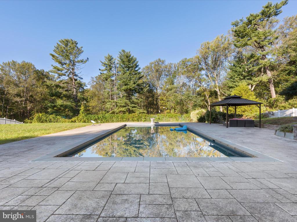 6500 CLIFTON ROAD