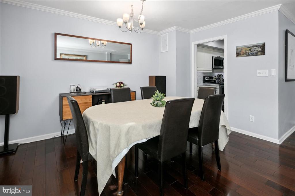 9623 BLAKE LANE