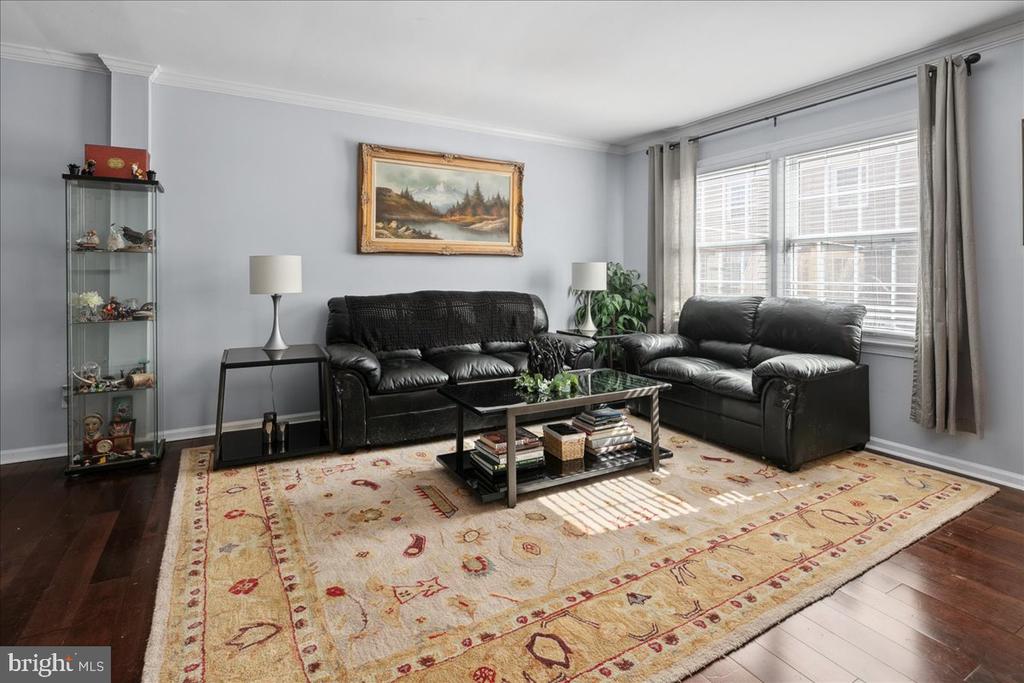 9623 BLAKE LANE