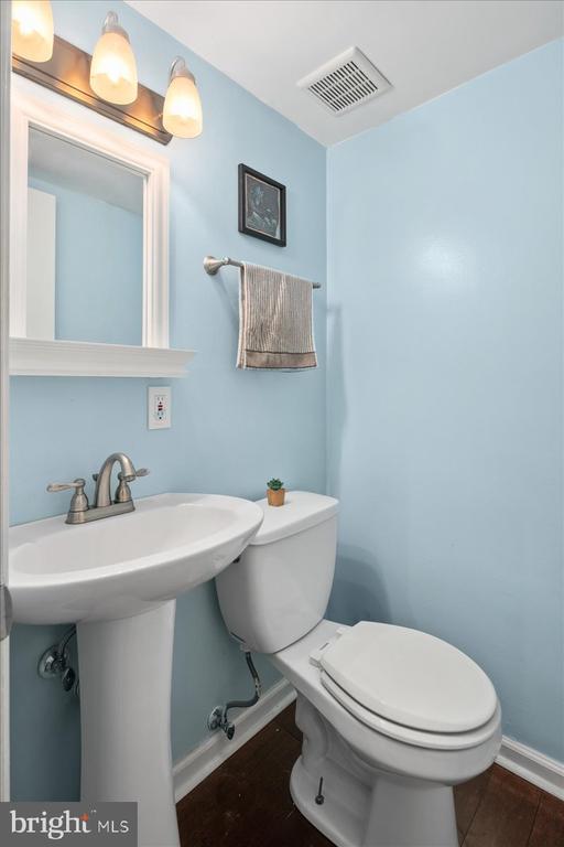9623 BLAKE LANE