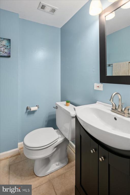 9623 BLAKE LANE