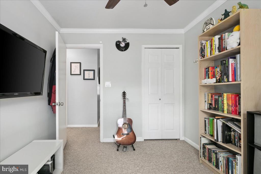 9623 BLAKE LANE