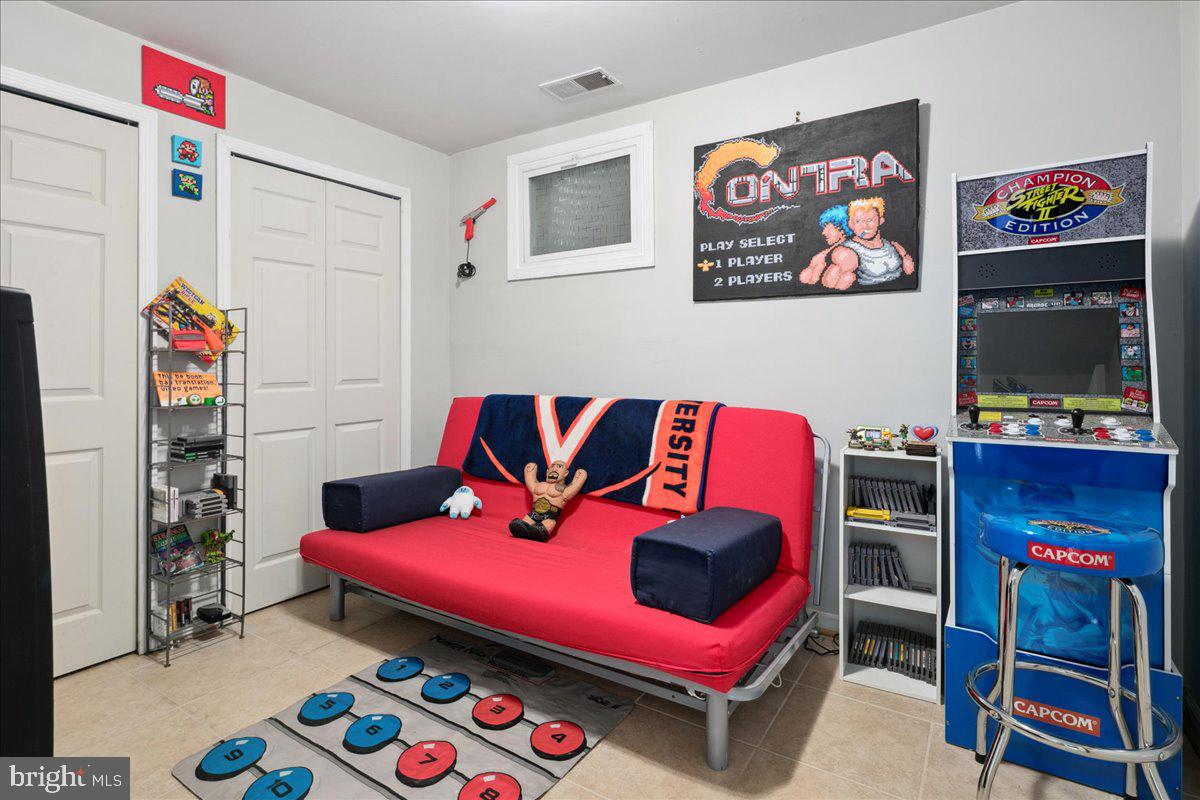 9623 BLAKE LANE